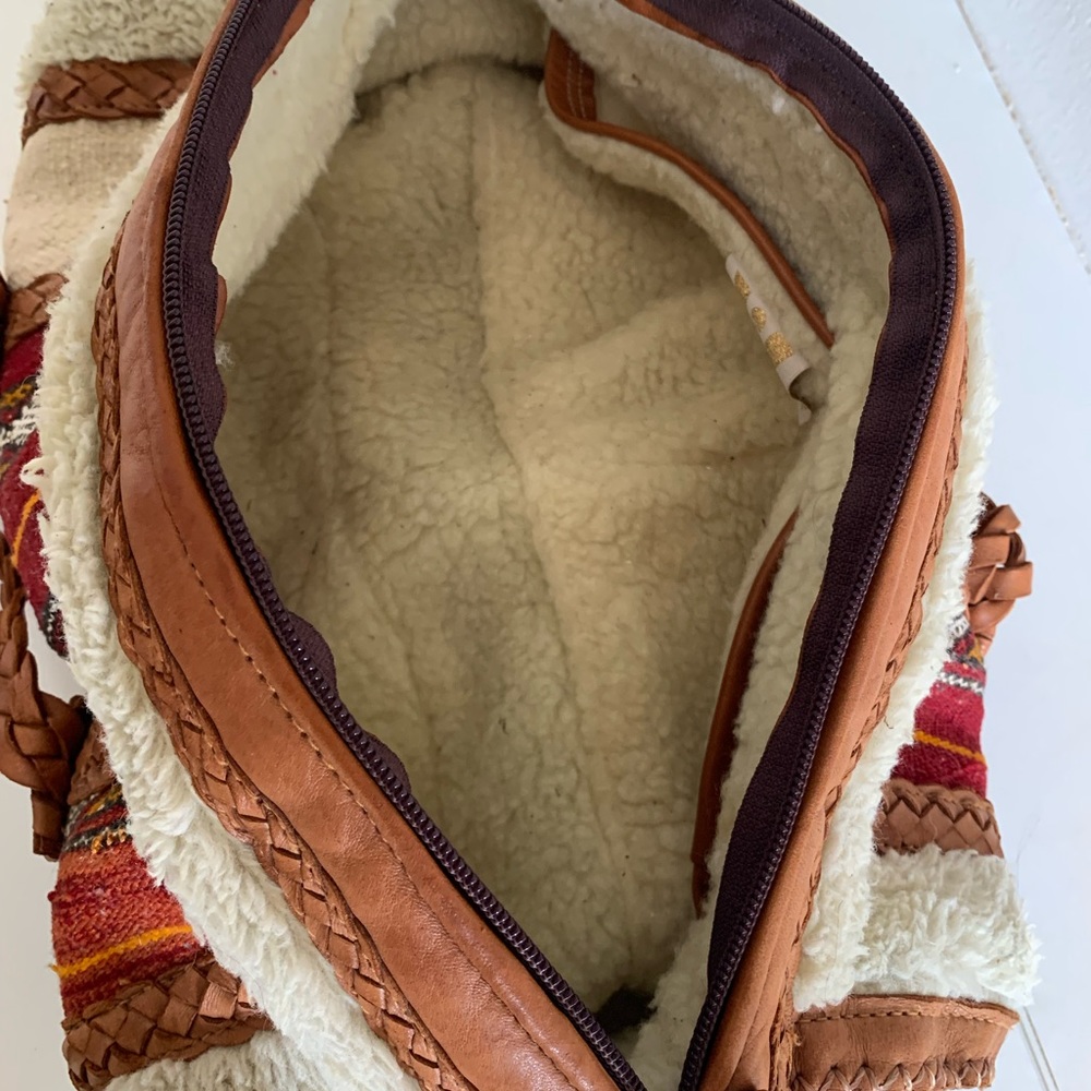 Anthropologie handbag, Beautiful bag made with genuine leather . - Picture 4 of 6